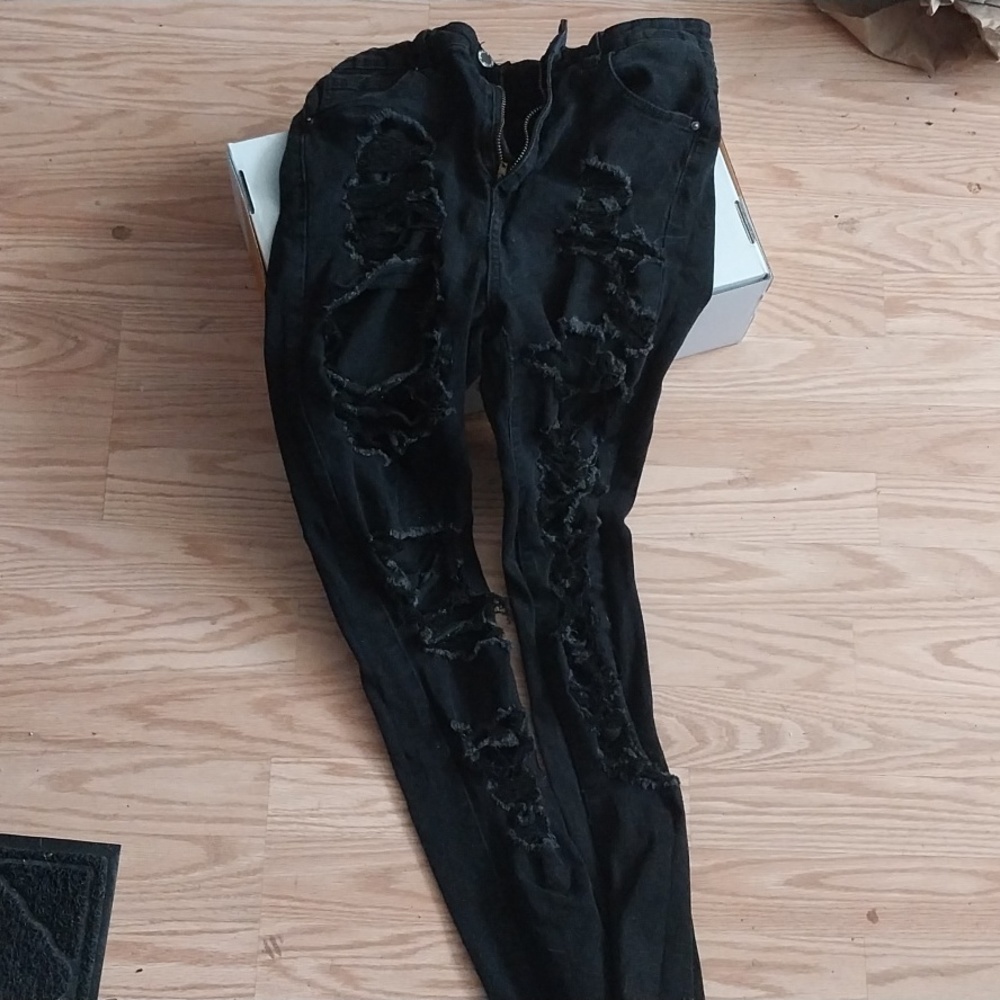 Ripped jeans really favorite pair size 6 shein